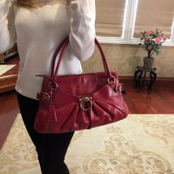 AUTHENTIC FERRAGAMO HANDBAG GENTLY USED - Picture 7 of 8